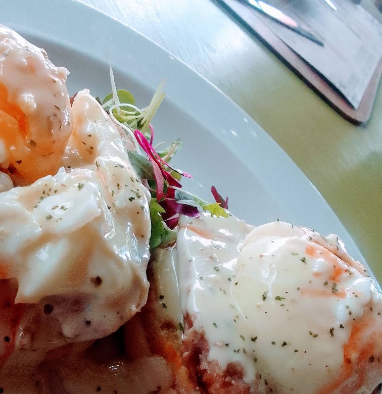 Eggs Benedict at Cuppa Caffe